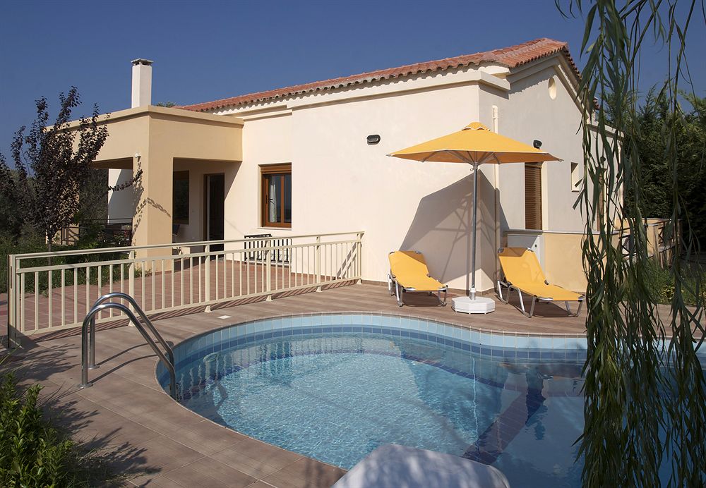 Helidonia Villas — 4-Star Luxury Hotel in Pigi, Greece