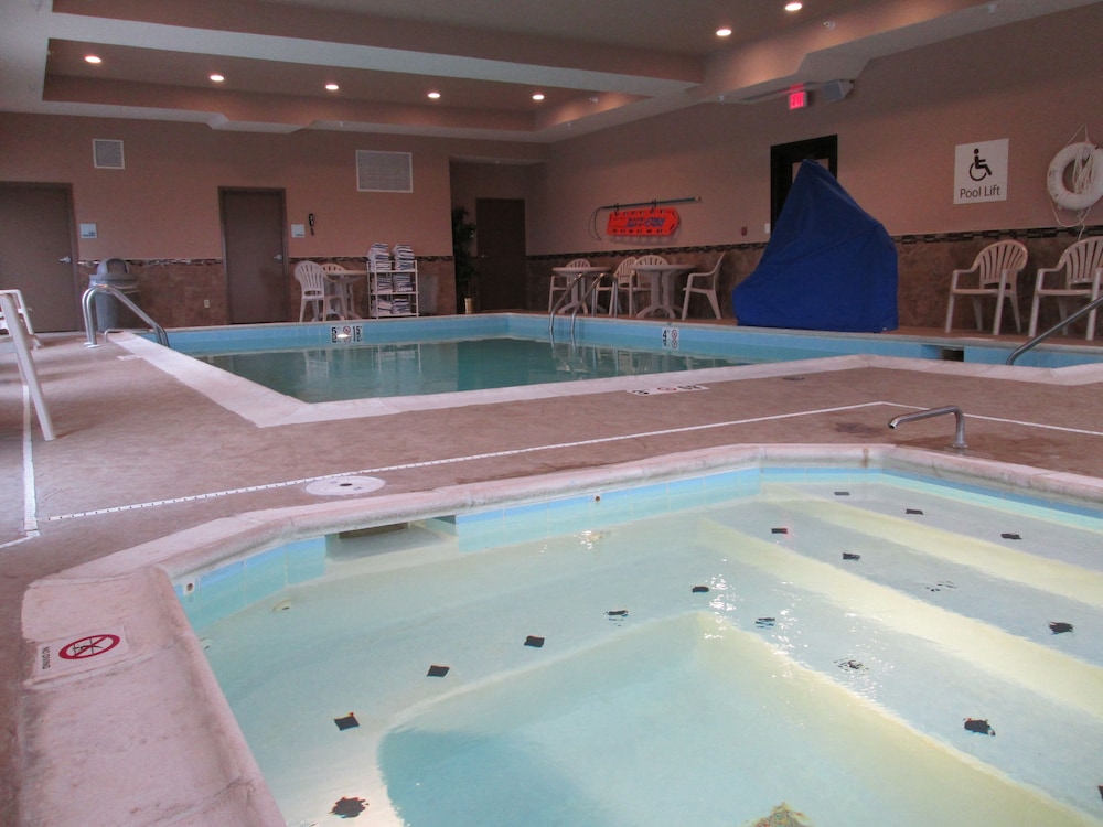 Holiday Inn Express Cloverdale by IHG - photo 52