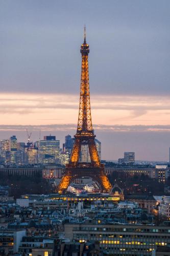 Eiffel Tower Views - carbon neutral hotel in Paris