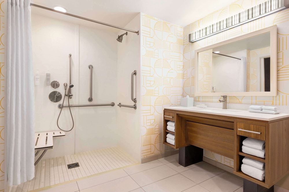 Home2 Suites by Hilton York - photo 23