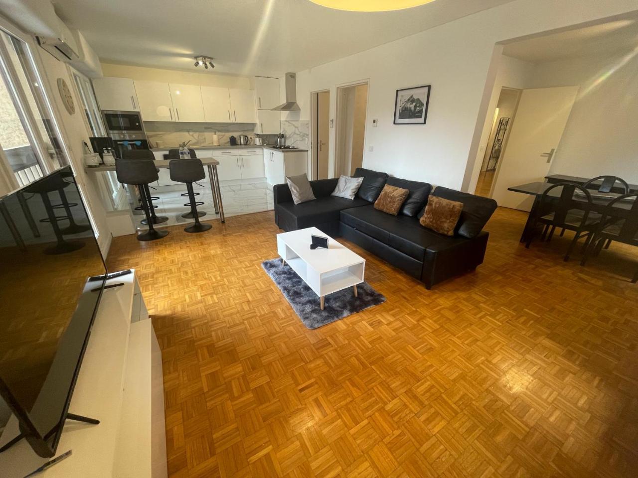 Superbe T4 Spacieux Tout Equipe — 4-Star Luxury Hotel in Marseille, France