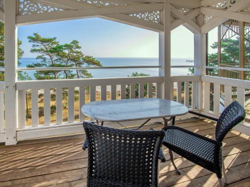 Strandvillen Binz Ferienwohnung mit Meerblick 1 Schlafzimmer und Balkon SV 769 — 4-Star Luxury Hotel in Ostseebad Binz, Germany