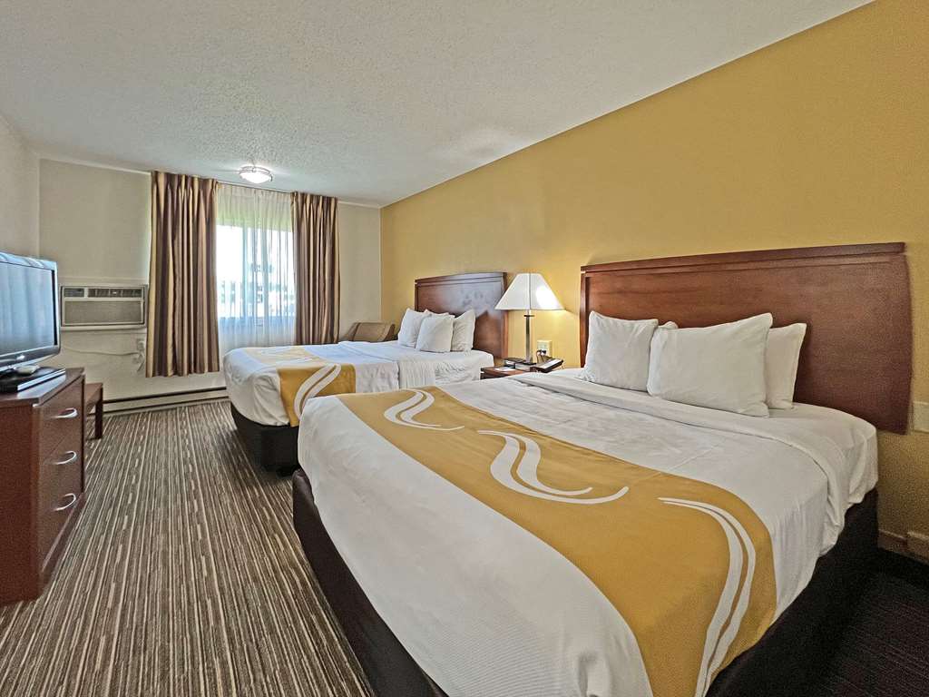 Quality Inn Mitchell I 90 - carbon neutral hotel in Mitchell