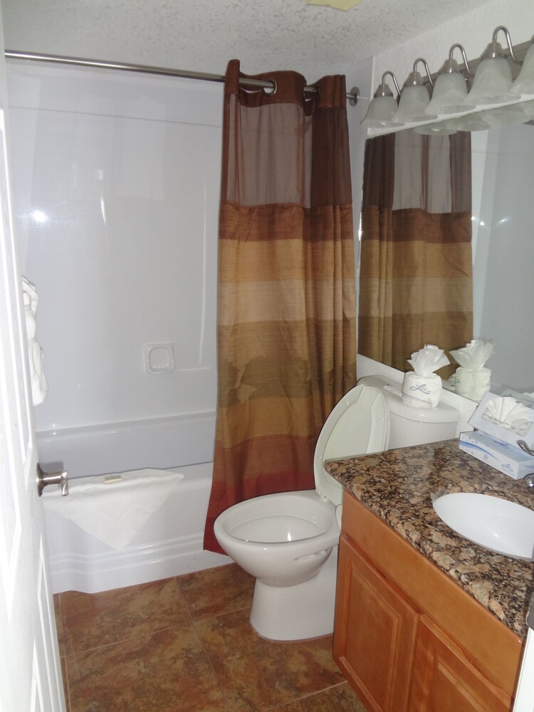 Lighthouse Cove Resort - photo 13