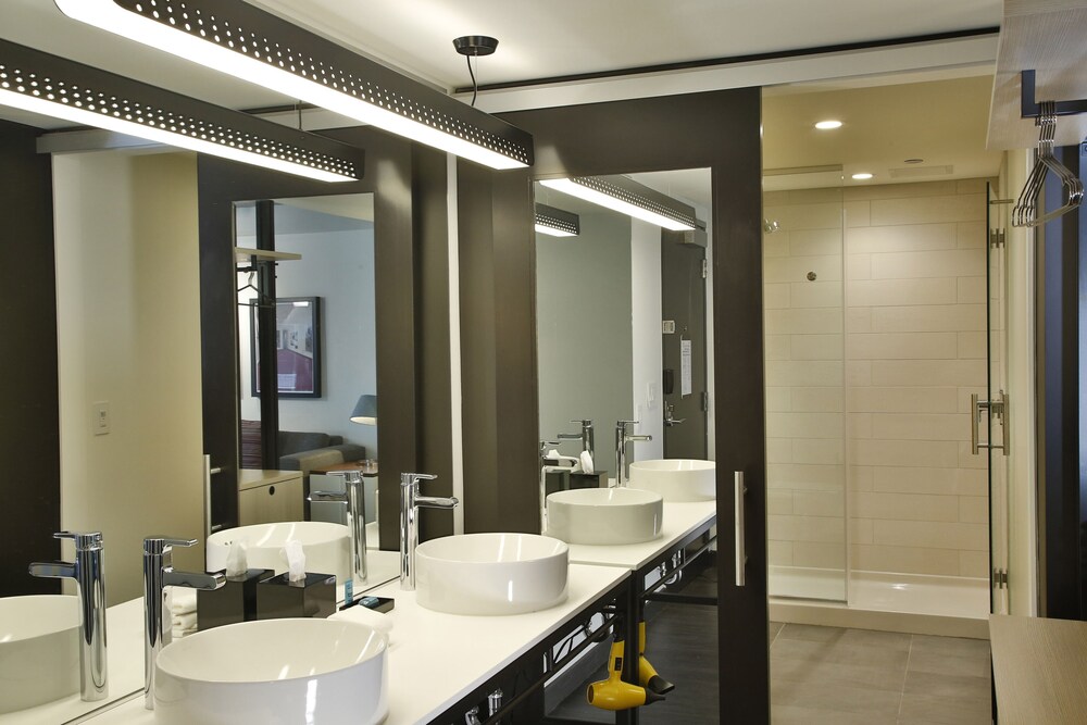 Aloft Chicago Mag Mile - photo 13