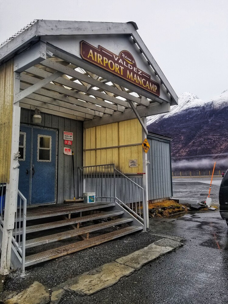 Valdez Airport Mancamp Hotel - photo 18