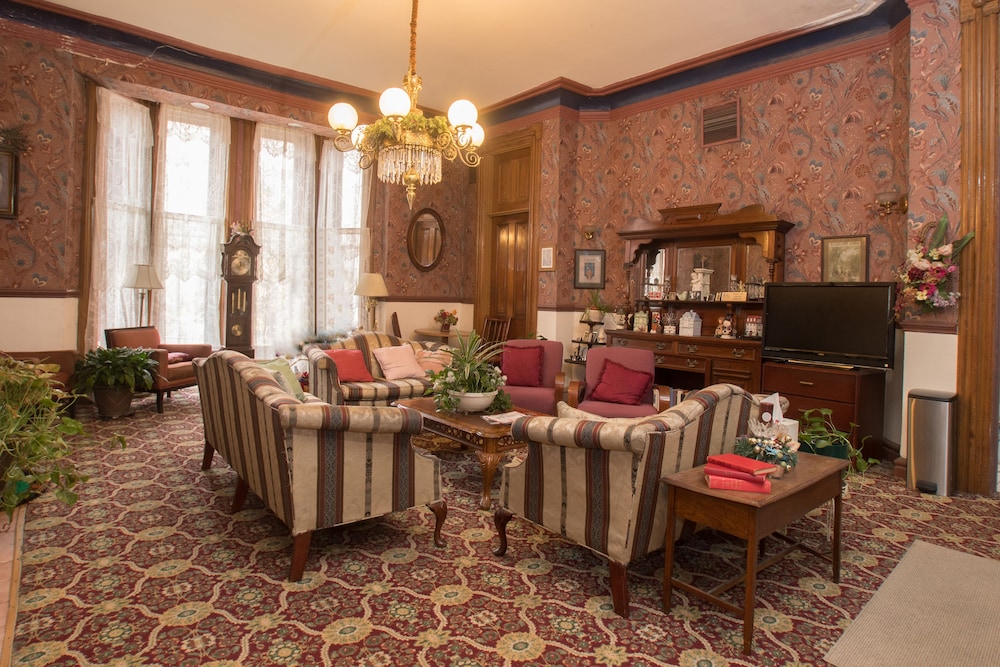 Biltmore Suites Hotel - photo 14