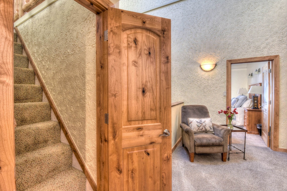 Brockway Springs Lodge - photo 32