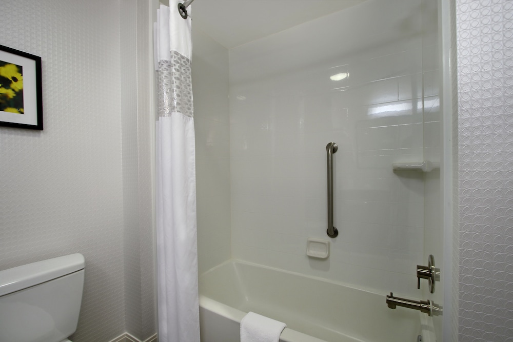 Hampton Inn Hagerstown I 81 - photo 24