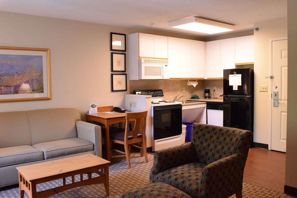 Cresthill Suites Syracuse - photo 19