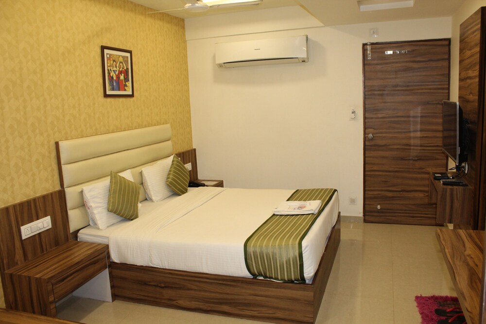 Hotel Vivan — hotel in Gandhinagar