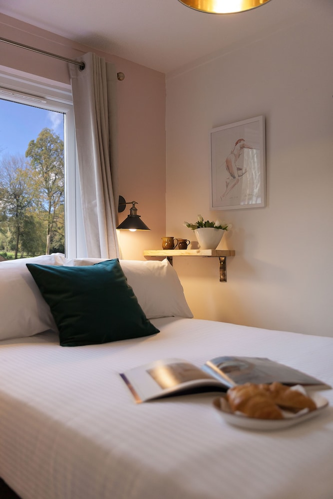 The Artist's Cottage near St. Ives — 4-Star Luxury Hotel in St Ives, United Kingdom