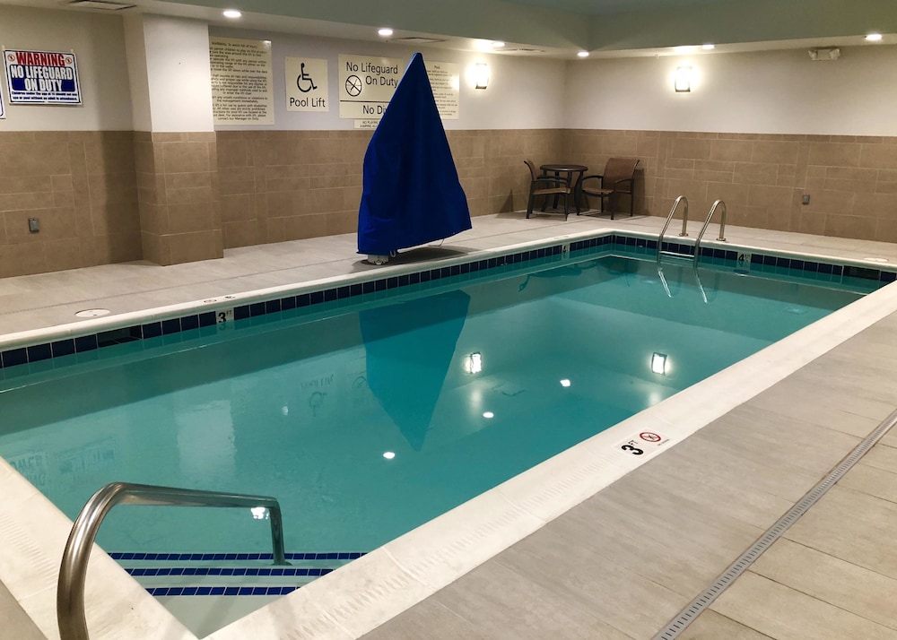 Hampton Inn & Suites Knoxville Papermill Drive - photo 28