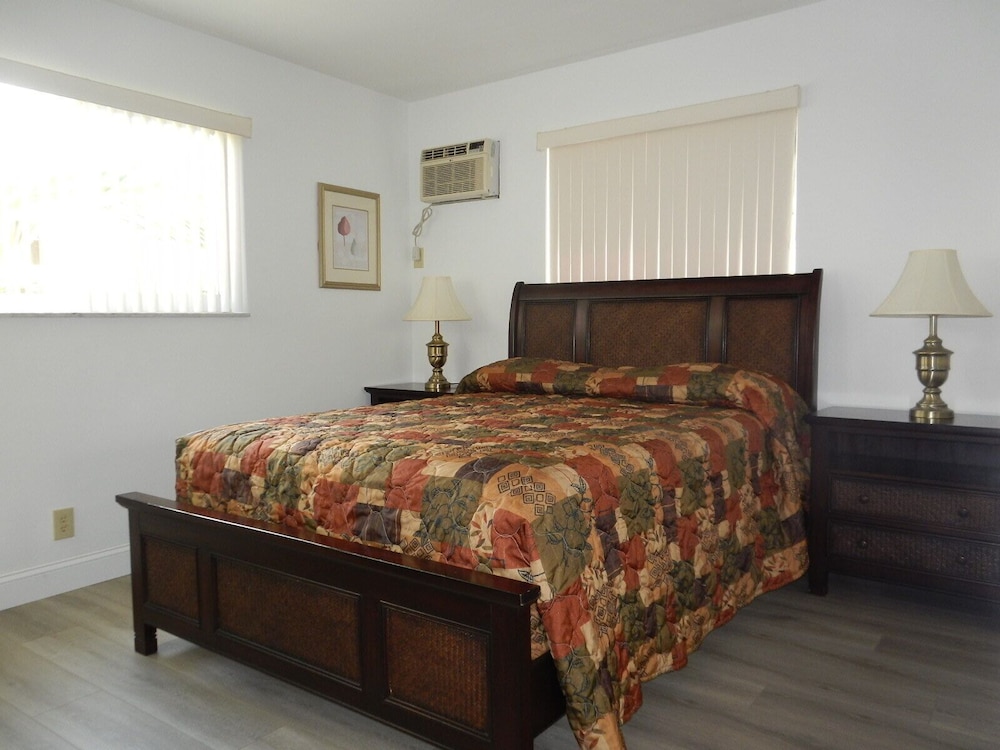 Shell Motel - photo 24