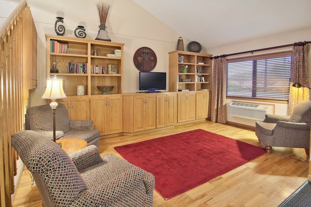 Boarders Inn & Suites by Cobblestone Hotels Faribault - photo 12