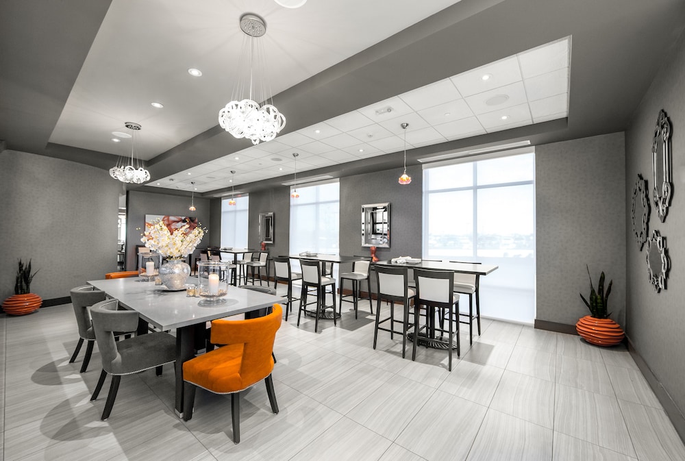 Holiday Inn Hotel & Suites Davenport by IHG - photo 18