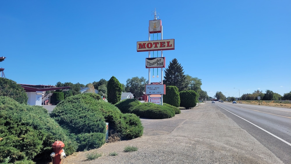 Thunder Bird Motel - photo 67