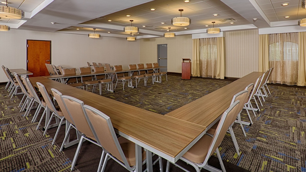 Holiday Inn Express Bordentown Trenton South by IHG - photo 31