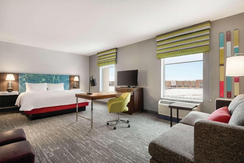 Hampton Inn Brooklyn Park - photo 51
