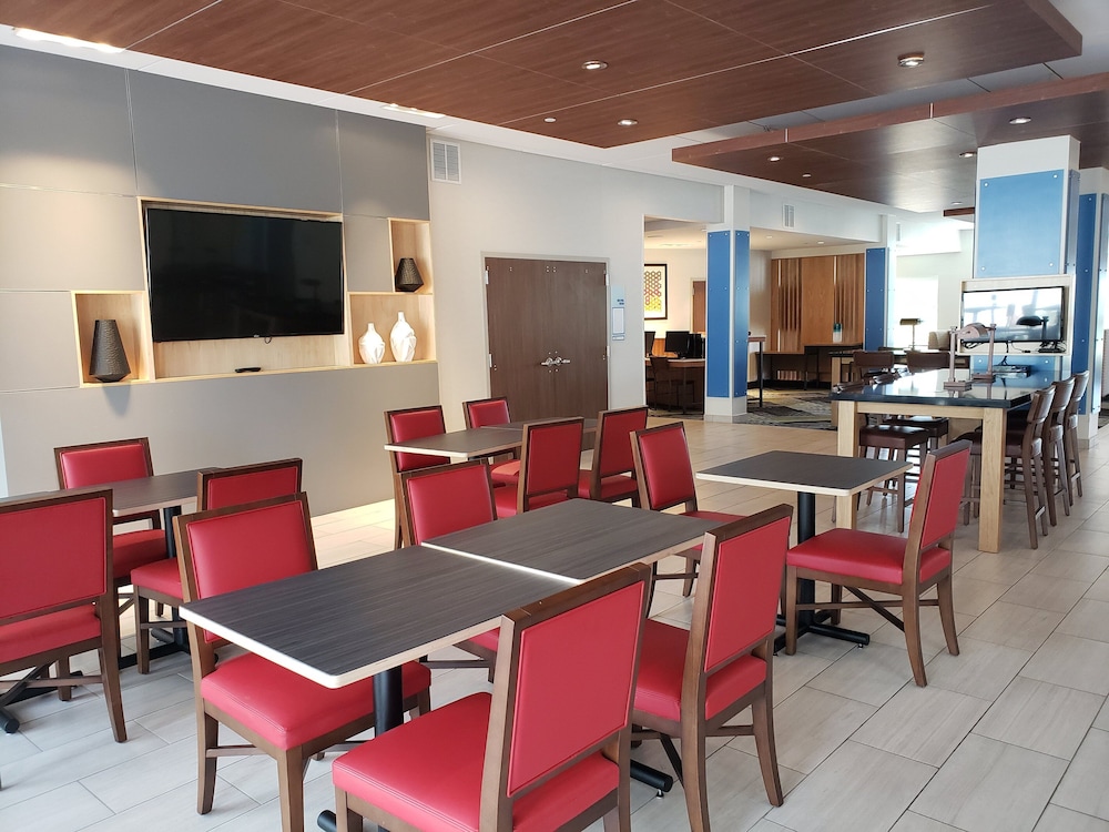 Holiday Inn Express & Suites Nashville North Springfield by IHG - photo 27