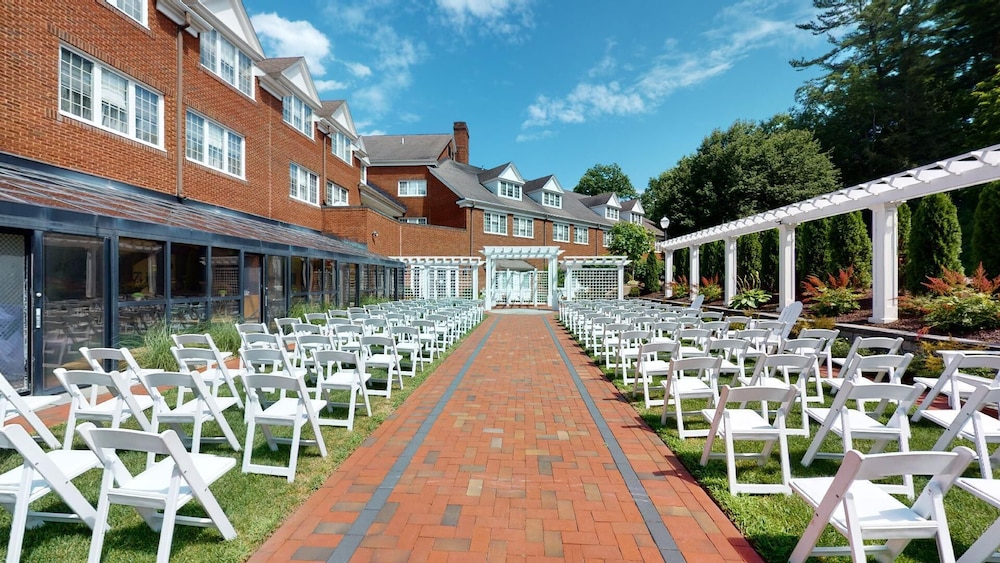 Simsbury Inn - photo 20