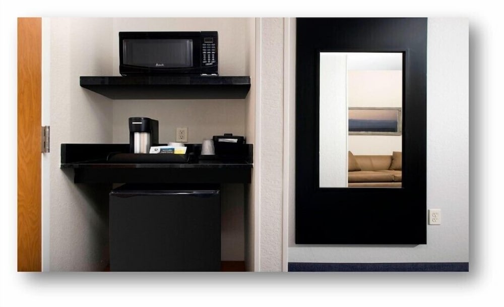 Fairfield Inn & Suites by Marriott Miami Airport South - photo 8