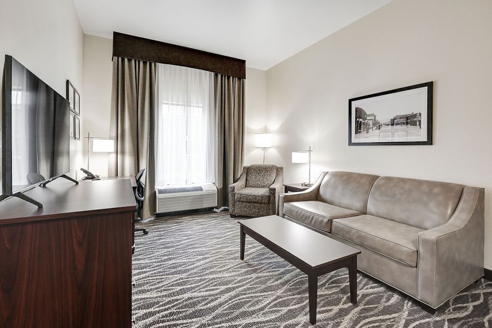 Cobblestone Hotel & Suites Mosinee - photo 22