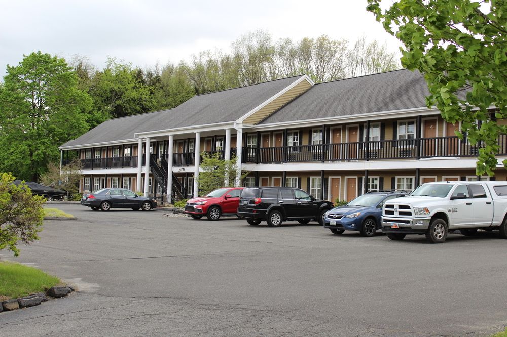 Newbury Inn — Brookfield
