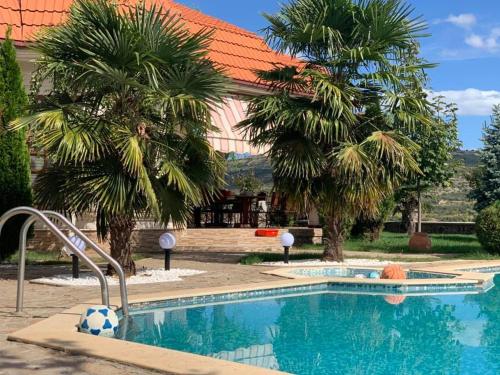 Villa Exotic — 4-Star Luxury Hotel in Kavadarci, Republic of Macedonia