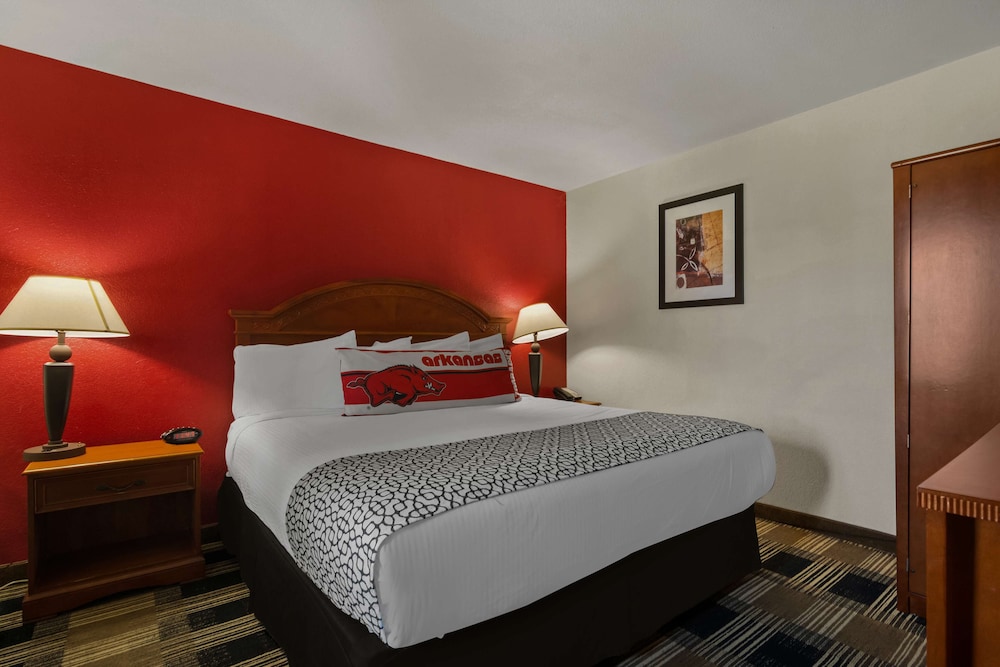 Best Western Windsor Suites - photo 19