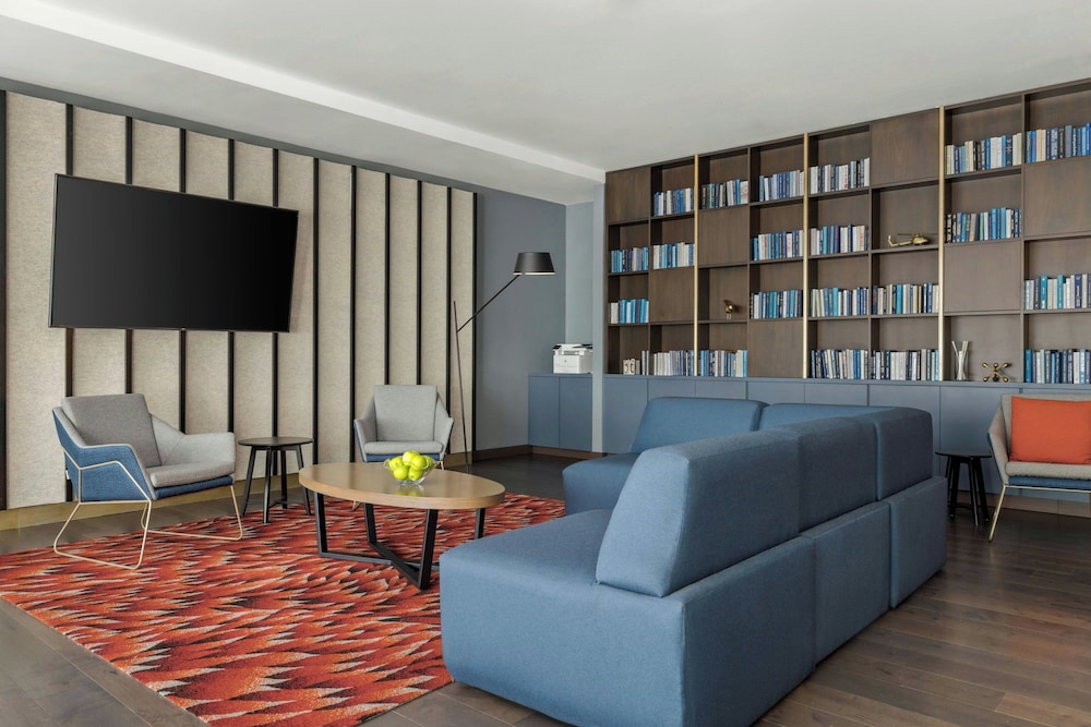 Renaissance Newark Airport Hotel - photo 32