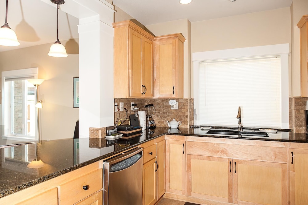 Lighthouse View at Shoreline Ridge Newport - photo 10