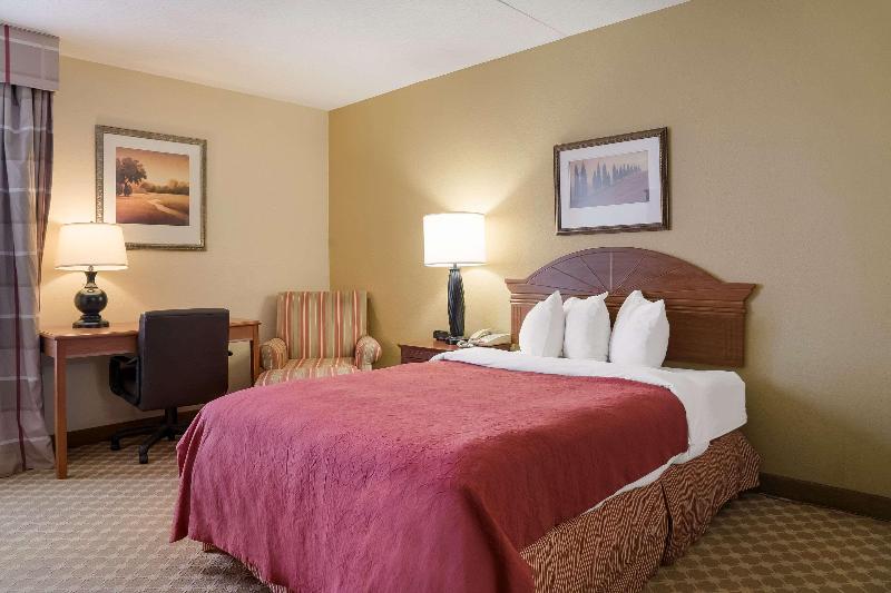 Quality Inn & Suites - photo 37