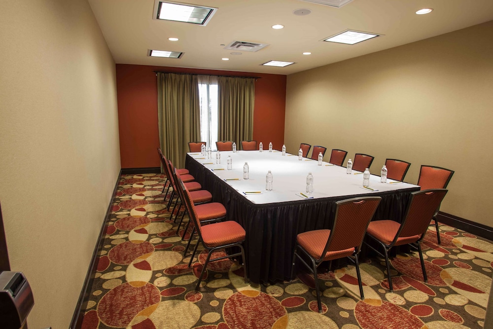 Hilton Garden Inn El Paso University - photo 32