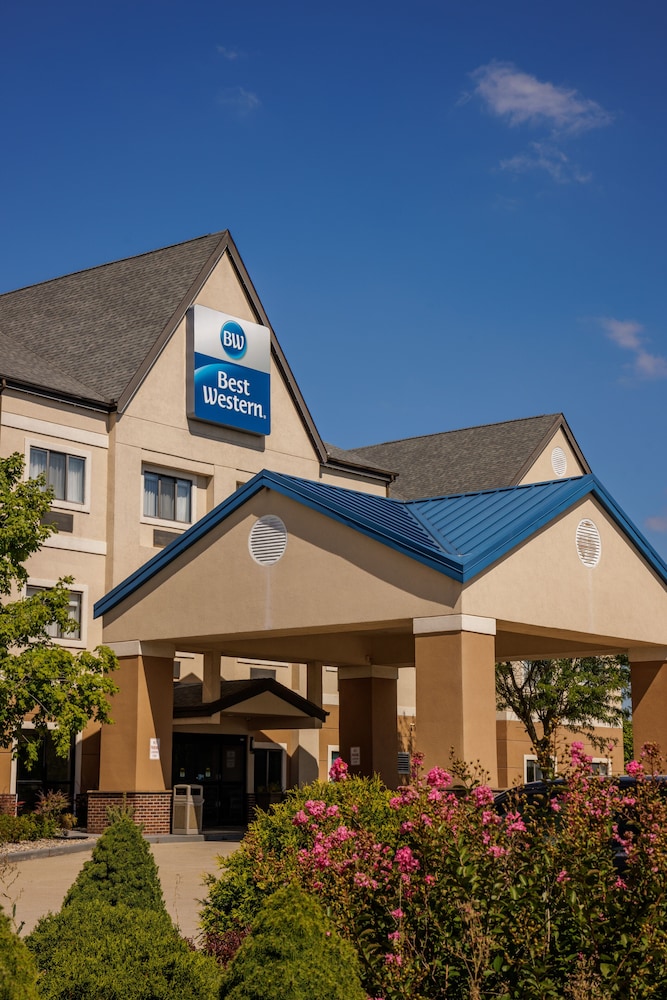 Best Western Elkhart Inn & Suites - photo 36