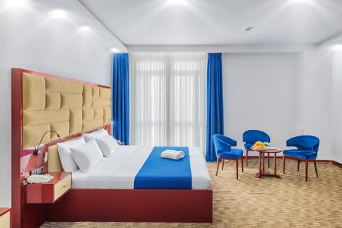 Denis hotel