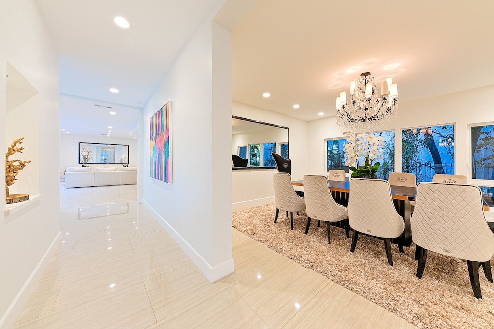 Beverly Hills Luxury Modern Palace - photo 13