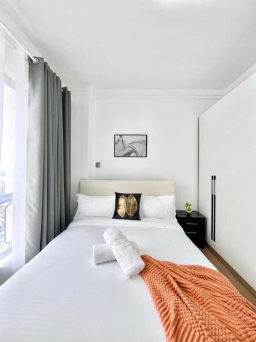 Elegant Luxury Three Bedroom Apartment With Swimming Pool Fully Equipped Gym Children Playing Ground Ample Parking Space And A Relaxing Rooftop With Breathtaking Scenic Views