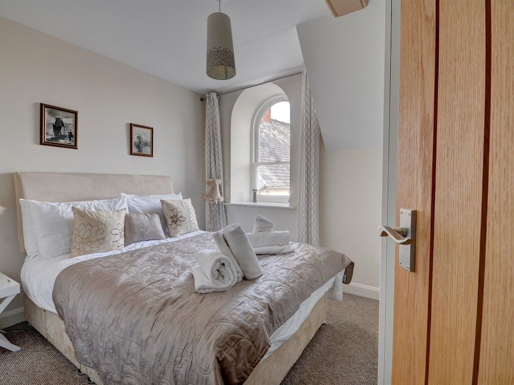 The Old Auction Rooms — 4-Star Luxury Hotel in Whitby, United Kingdom