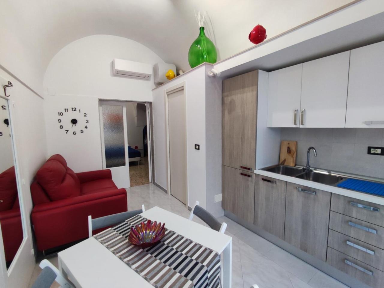 La dimora nel sottano alla strada in Polignano A Mare, Italy