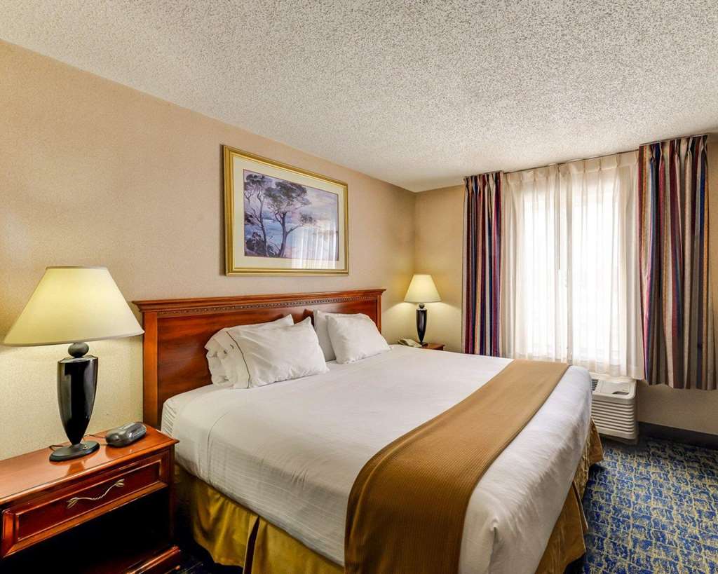 Quality Inn Spring Mills Martinsburg North - photo 11