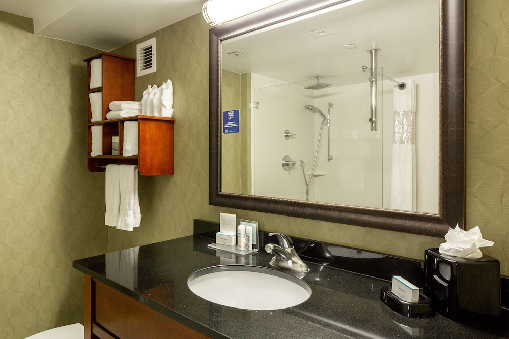 Hampton Inn Winston Salem Hanes Mall - photo 32