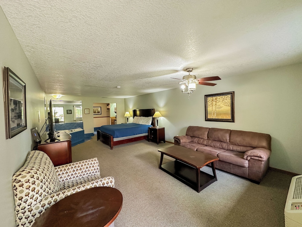 Basswood Resort - photo 26