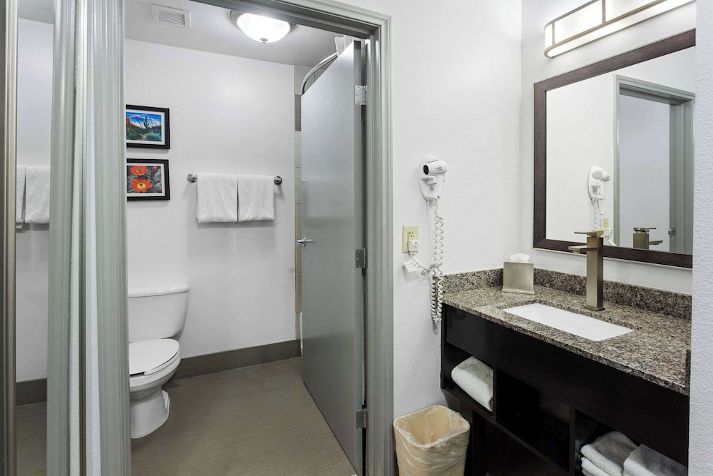 Comfort Inn Chandler Phoenix South I 10 - photo 18