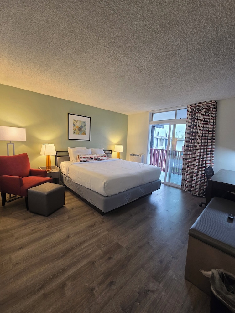 Marina Village Inn - photo 30