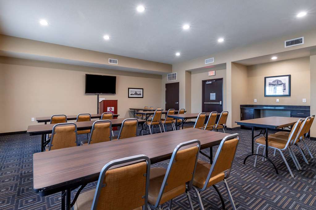 Best Western Plus Big Lake Inn - photo 8