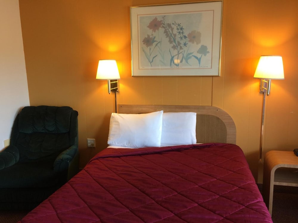 Super 7 Motel Sedalia - photo 20
