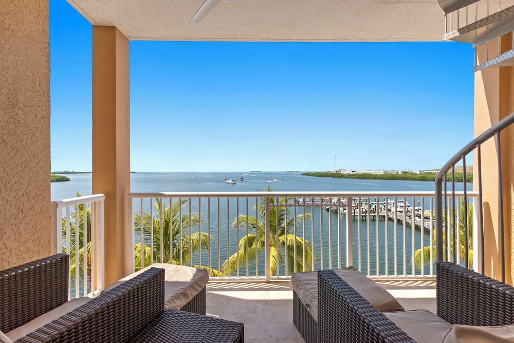 Beachside Resort & Residences - photo 103