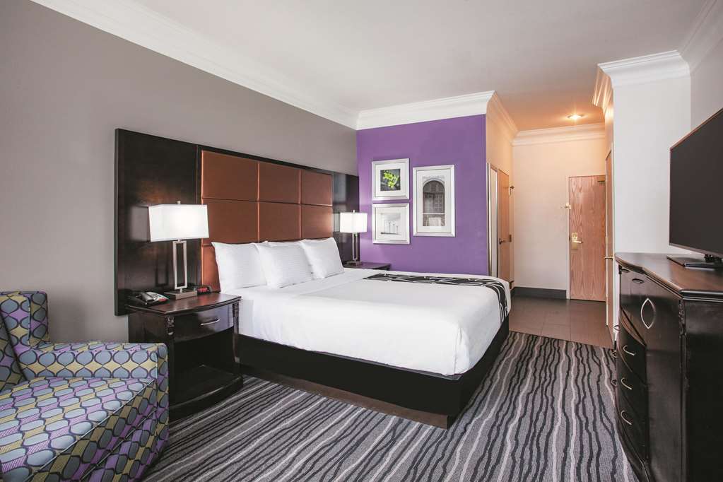 La Quinta Inn & Suites by Wyndham Dublin Pleasanton - photo 7