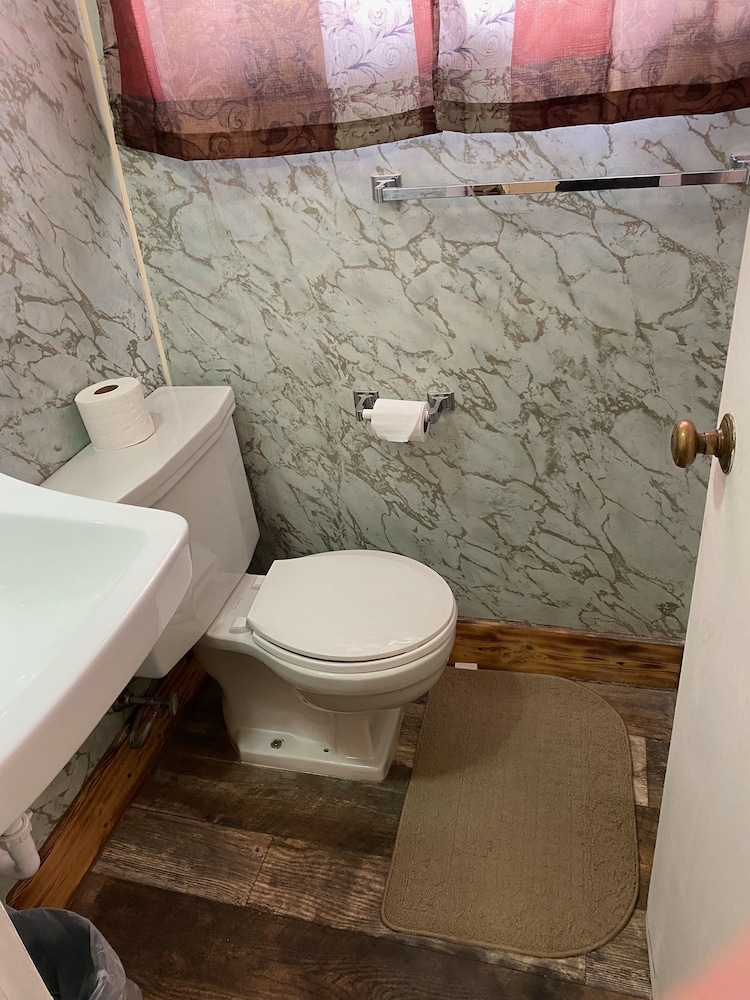 Dighton Inn - photo 48